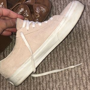 Light pink sued vans!